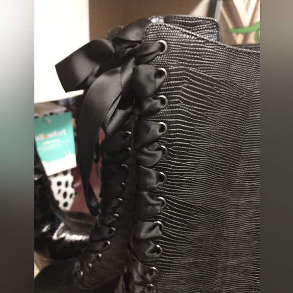 Boots - Picture 2 of 8